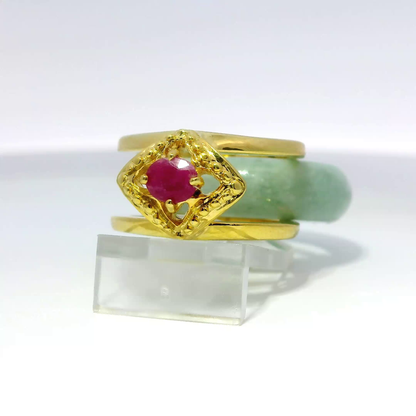 Light Apple Jadeite Detachable Ring with Ruby