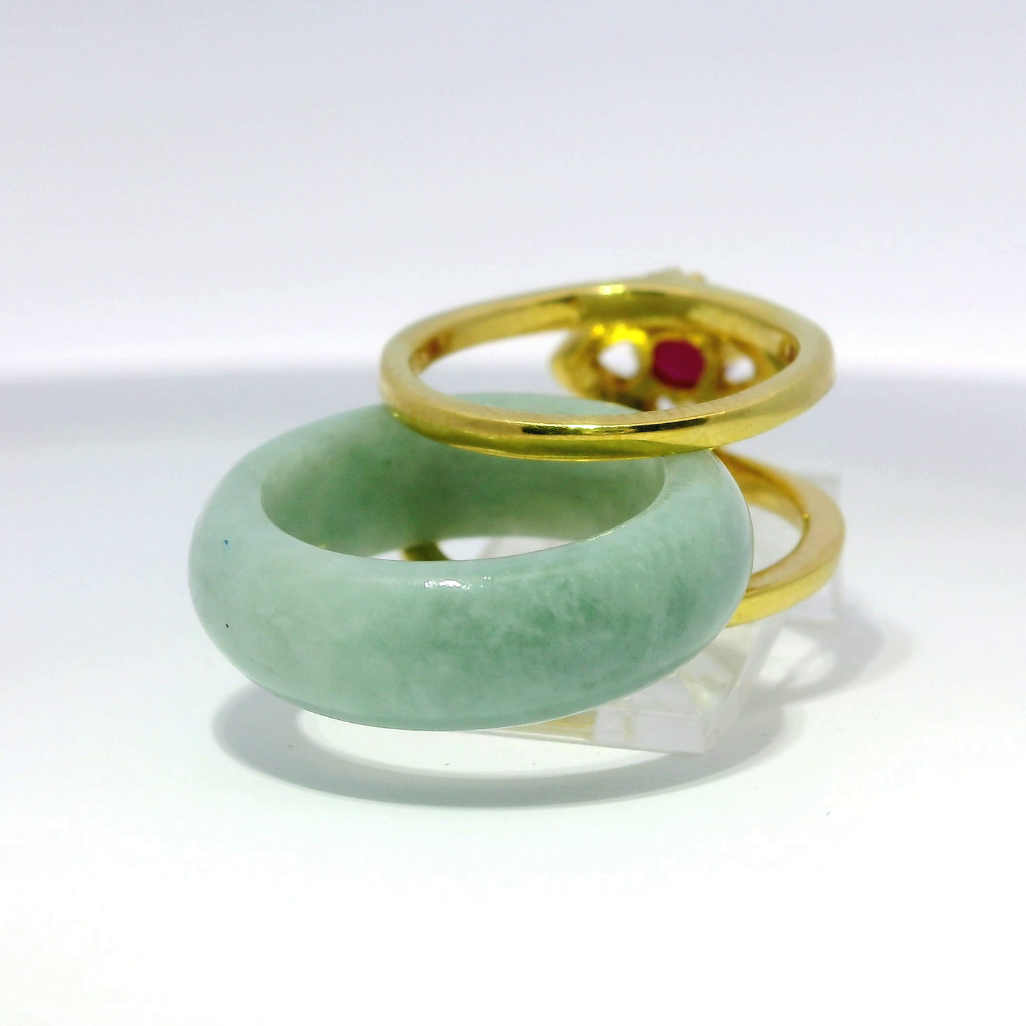 Light Apple Jadeite Detachable Ring with Ruby