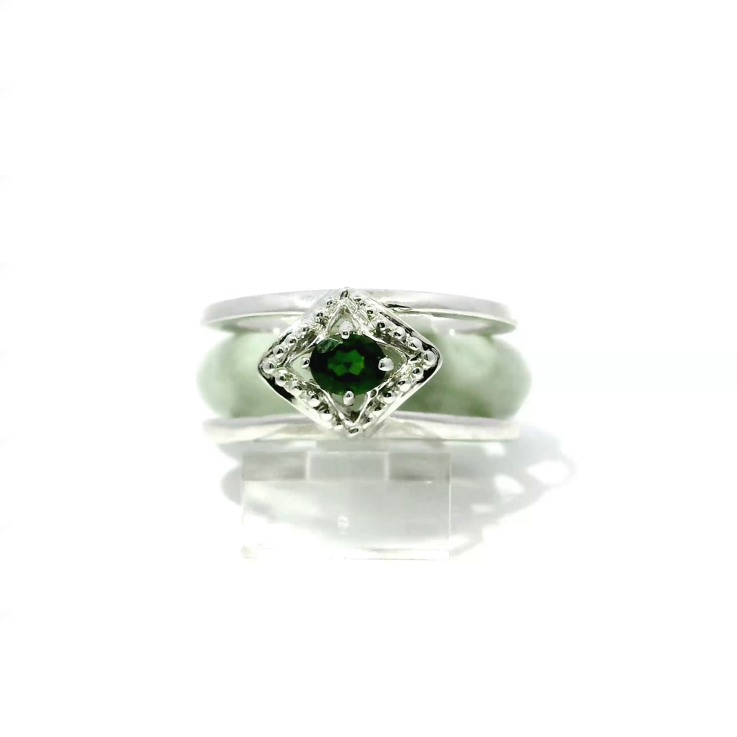 White and light apple jadeite ring with brown speckles and chrome diopside accent, 925 silver, 18k white gold