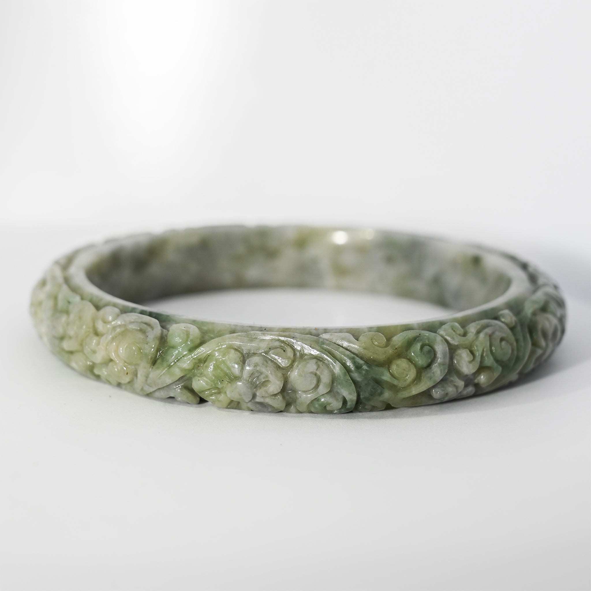 S58/59 Apple Lavender Floral Carved Jade Bangle