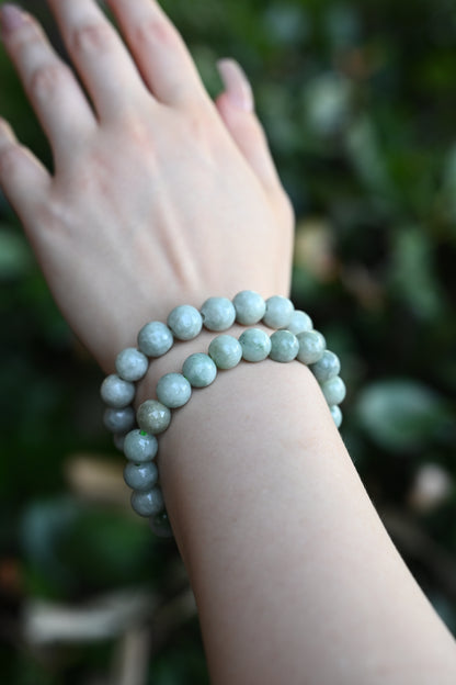 10mm Ocean Blue Jade Bead Bracelet
