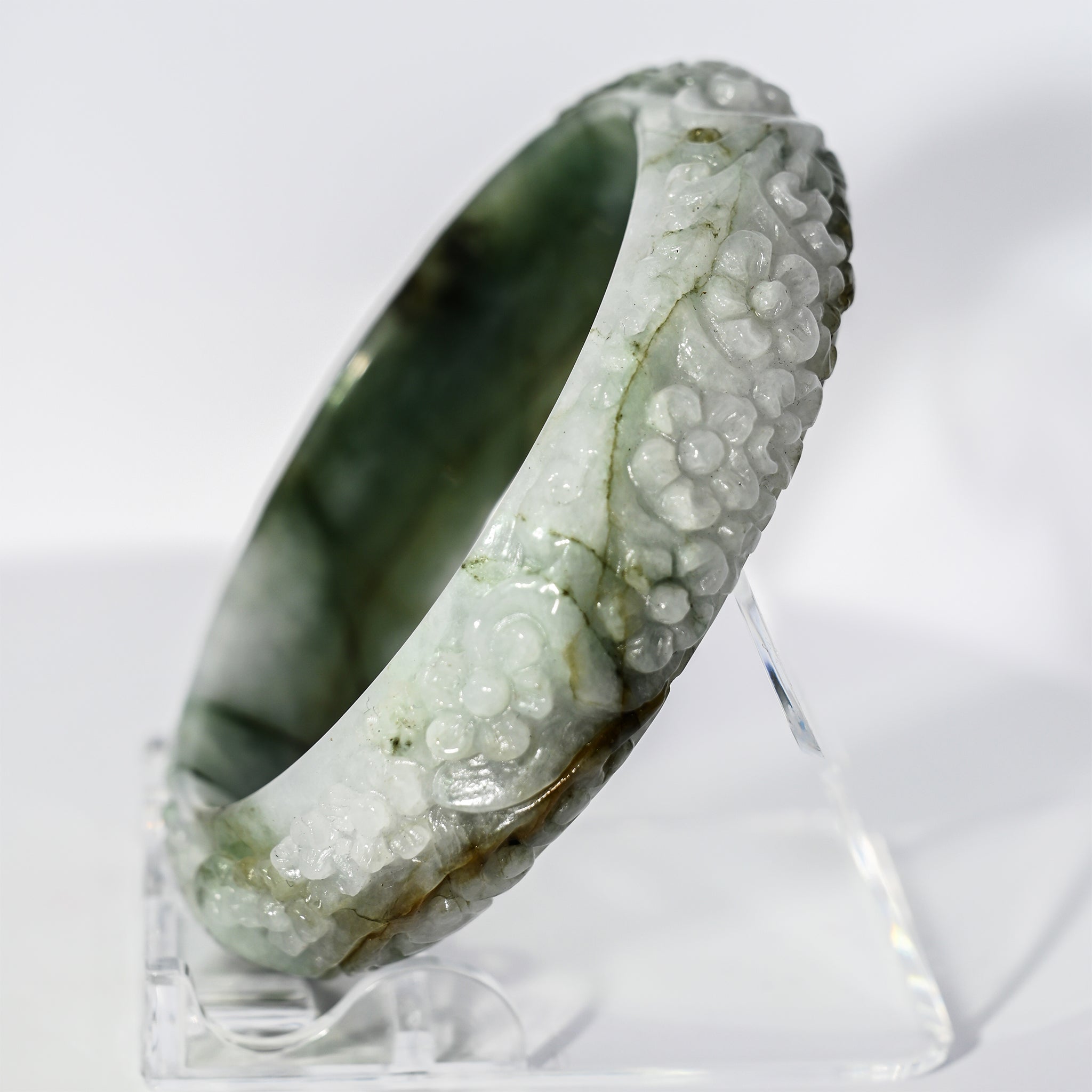 S56 Moss in the Snow Floral Carved Jade Bangle