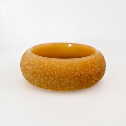 Floral-engraved solid honey Burmese jadeite bangle cuff, 61.6 mm band