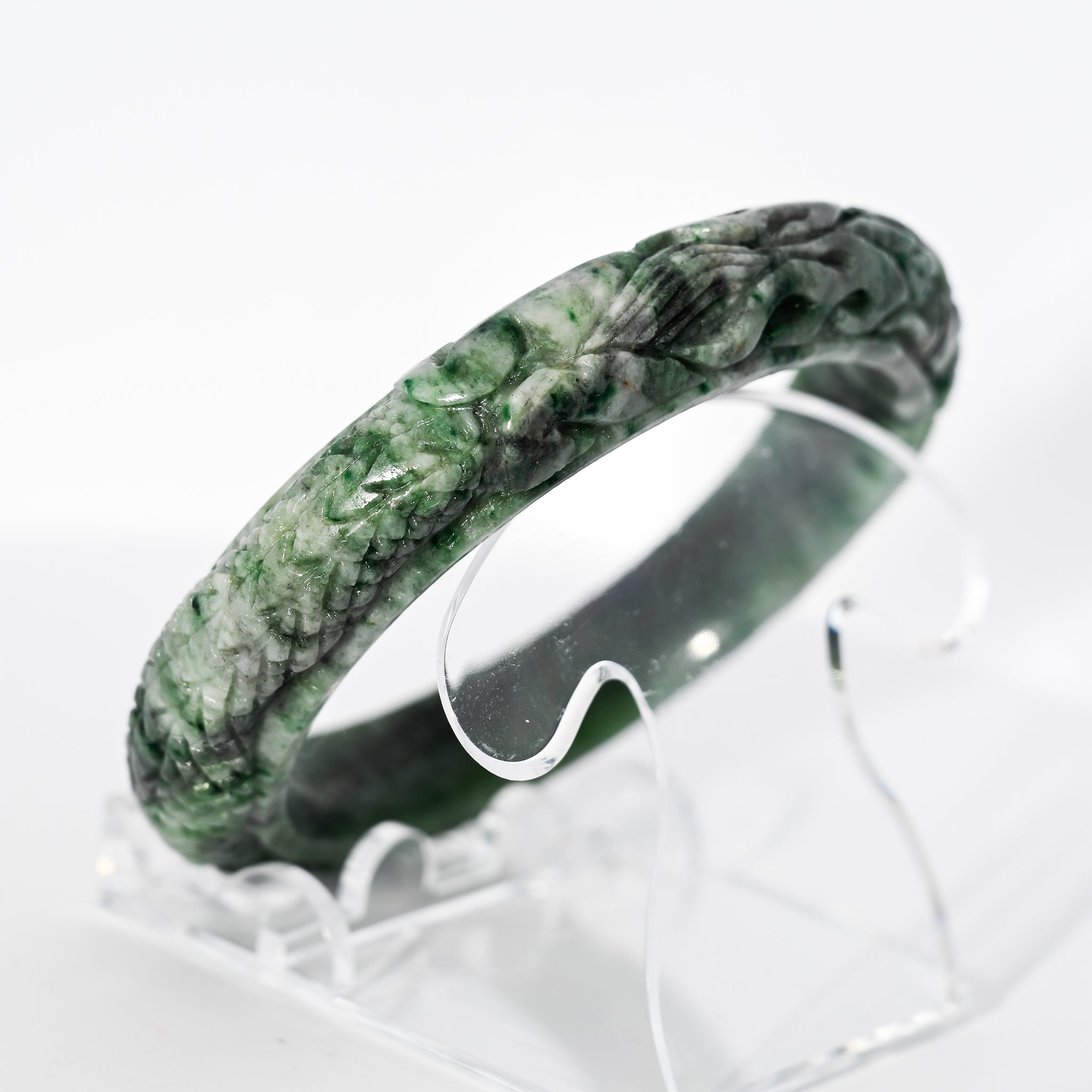 S57 Apple Twin Dragon Carved Jade Bangle