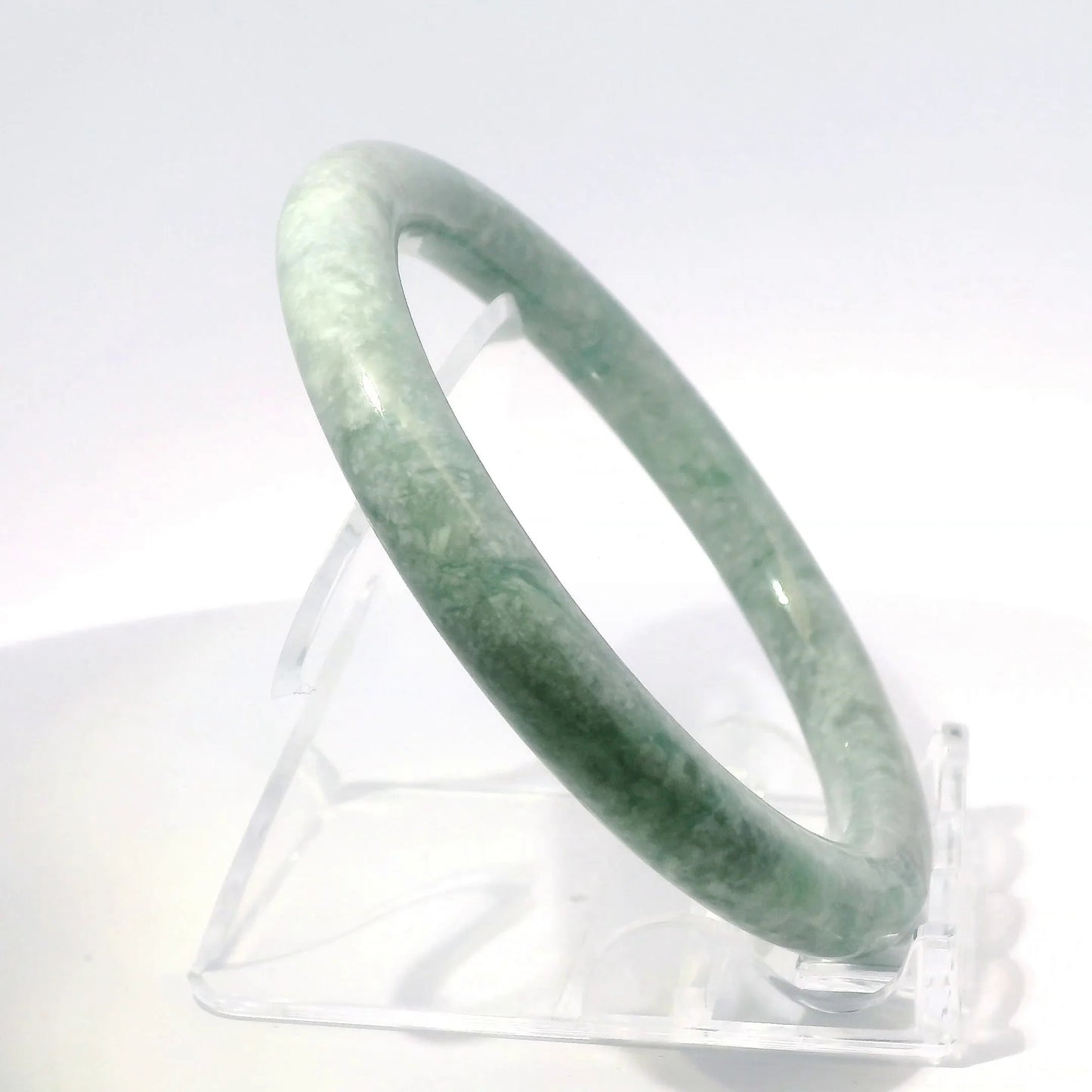57 Ocean Island Round Jade Bangle