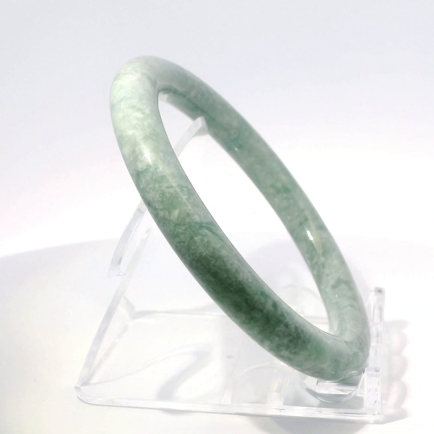 57 Ocean Island Round Jade Bangle