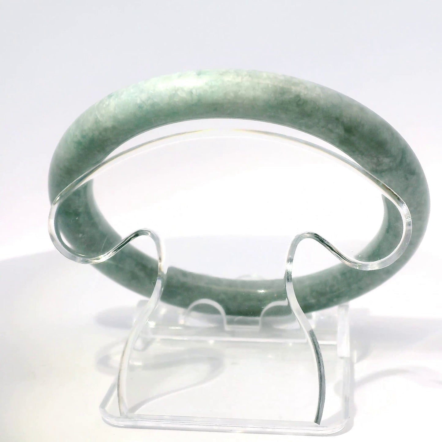 57 Ocean Island Round Jade Bangle