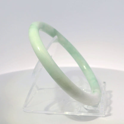 60 White Apple Round Jade Bangle