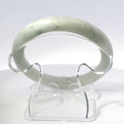 53 Off-White Round Jade Bangle