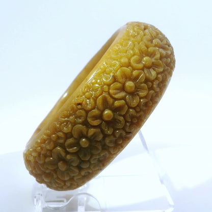 62 Honey Comb Jade Bangle