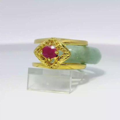 Light Apple Jadeite Detachable Ring with Ruby